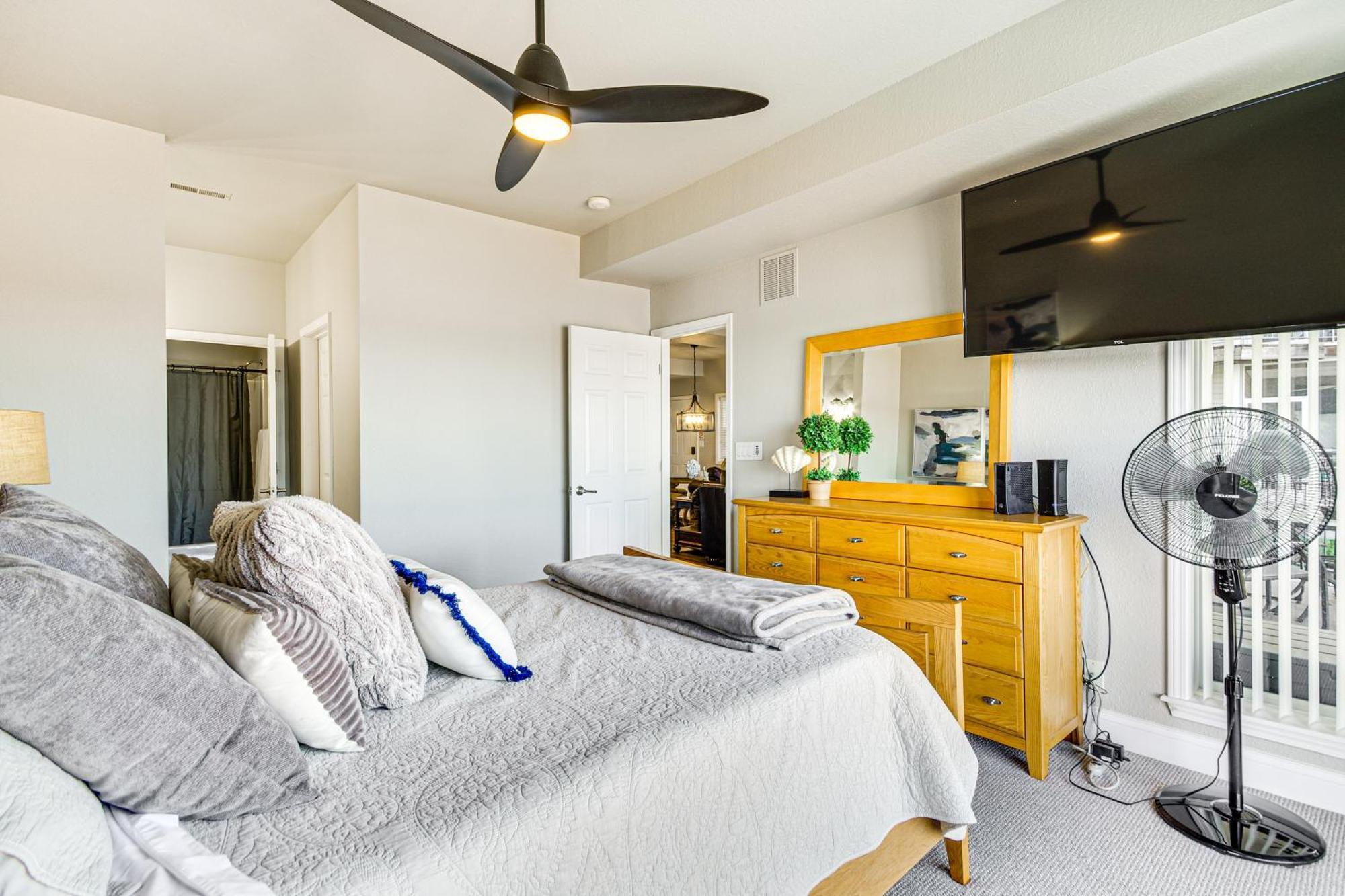 Waterfront Lake Ozark Condo With Deck And Pools Dış mekan fotoğraf
